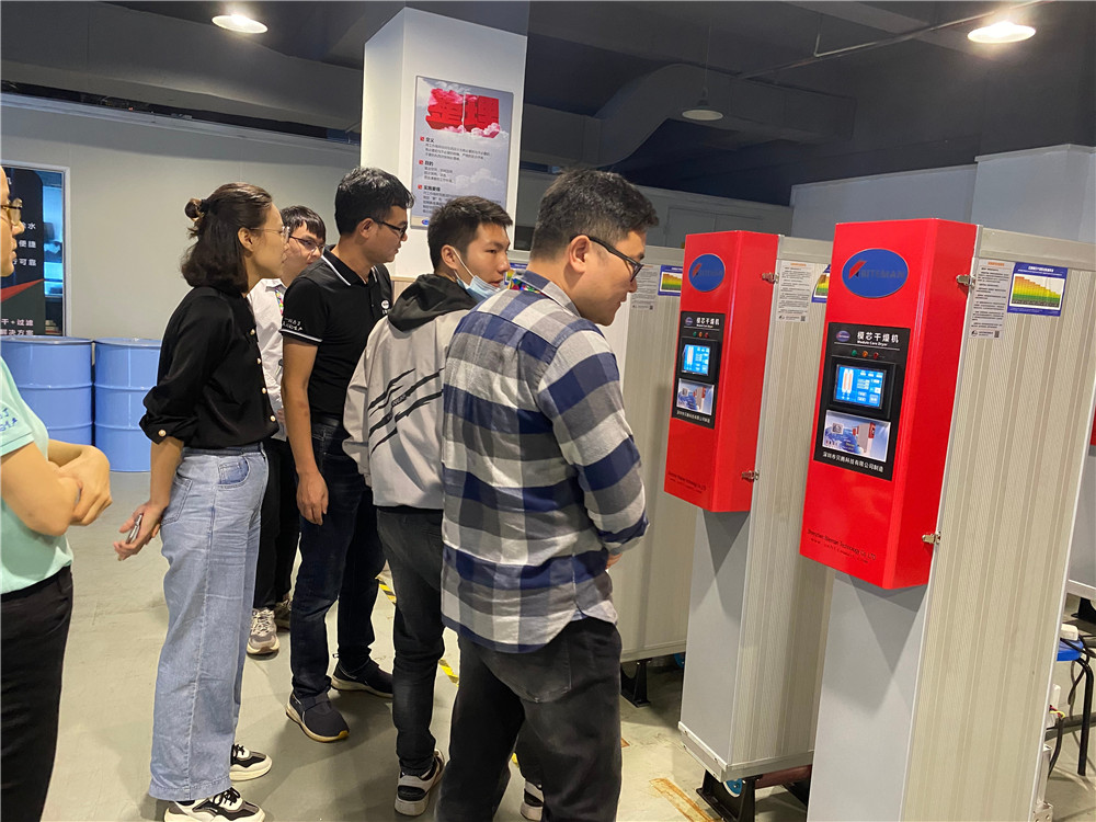 壓縮空氣組合式干燥機(jī)，壓縮空氣干燥機(jī)，冷凍式干燥機(jī)，吸干機(jī)，精密過濾器，吸附式干燥機(jī)