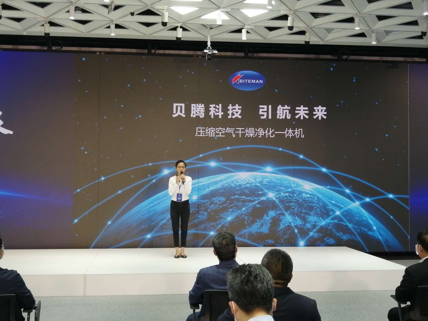 壓縮空氣組合式干燥機(jī)，壓縮空氣干燥機(jī)，冷凍式干燥機(jī)，吸干機(jī)，精密過(guò)濾器，吸附式干燥機(jī)