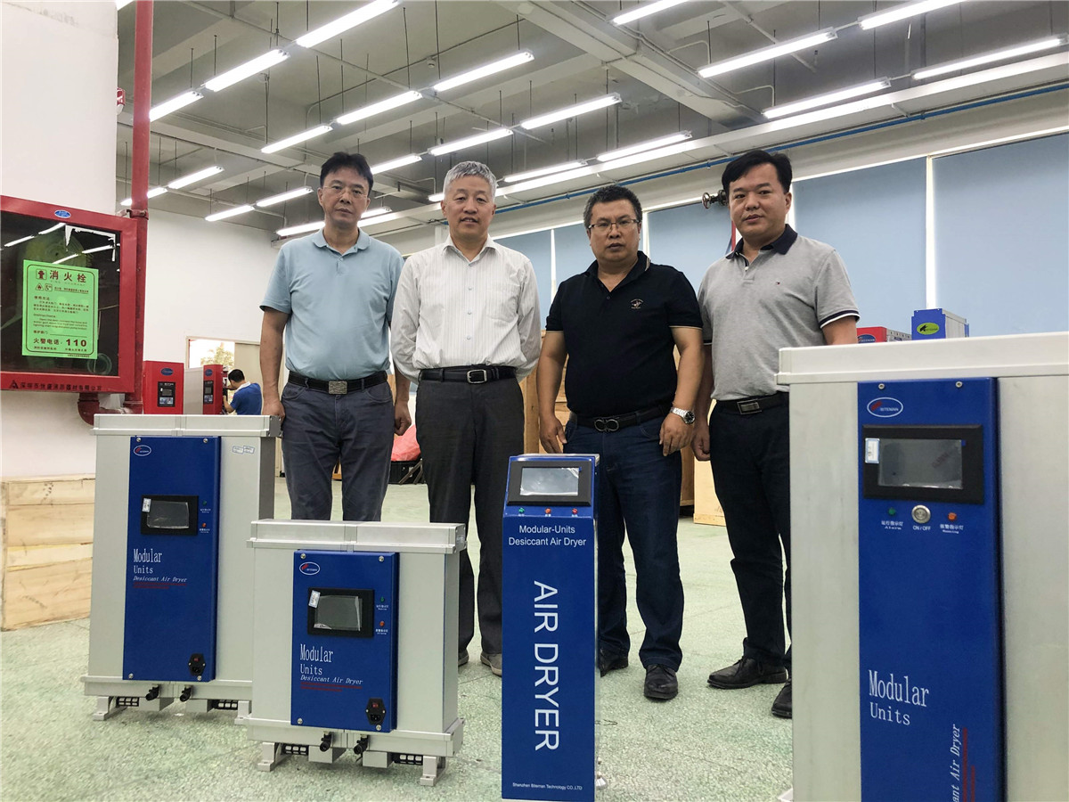 壓縮空氣組合式干燥機(jī)，壓縮空氣干燥機(jī)，冷凍式干燥機(jī)，吸干機(jī)，精密過(guò)濾器，吸附式干燥機(jī)
