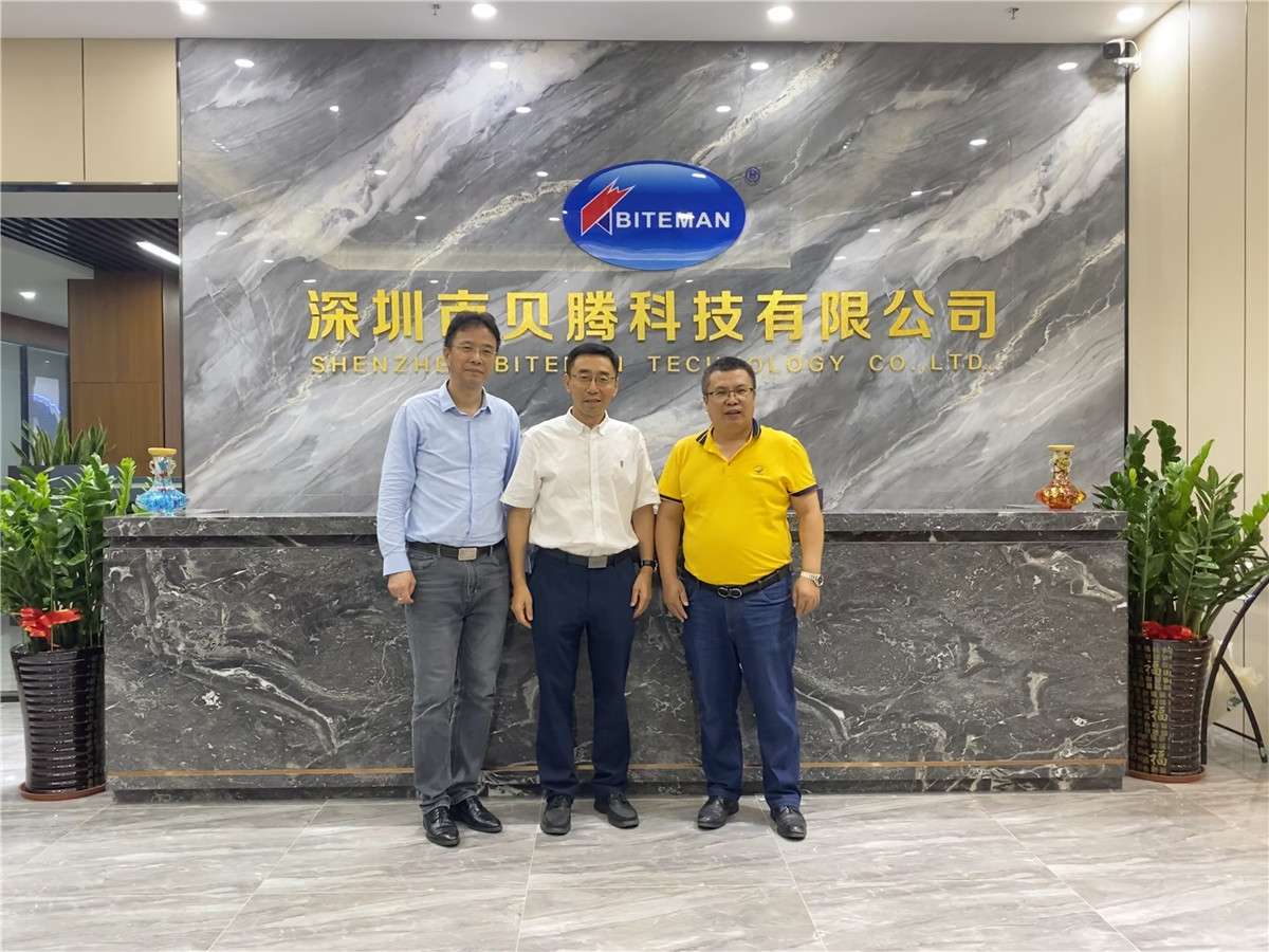 壓縮空氣組合式干燥機(jī)，壓縮空氣干燥機(jī)，冷凍式干燥機(jī)，吸干機(jī)，精密過(guò)濾器，吸附式干燥機(jī)