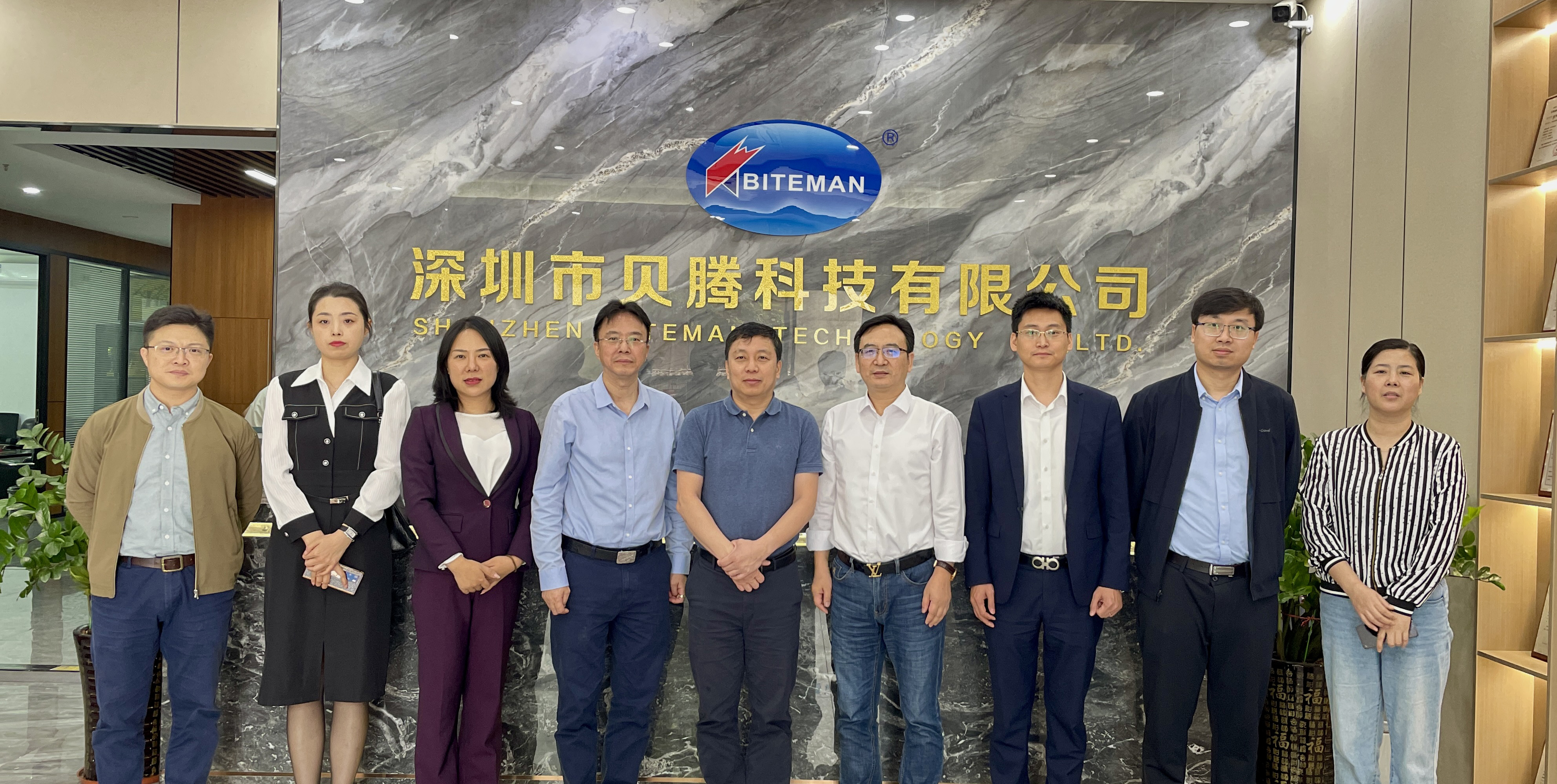 熱烈歡迎錦州市政府副秘書長宋志強領(lǐng)導(dǎo)、華為伙伴一行蒞臨貝騰科技考察交流